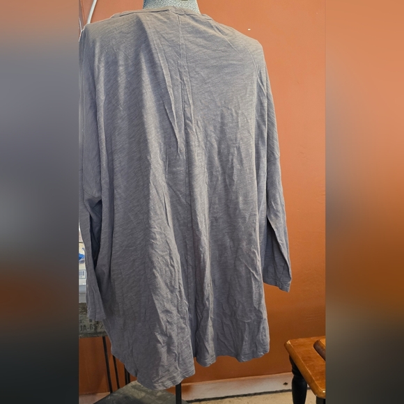 Dramatic high/low top - Picture 2 of 4